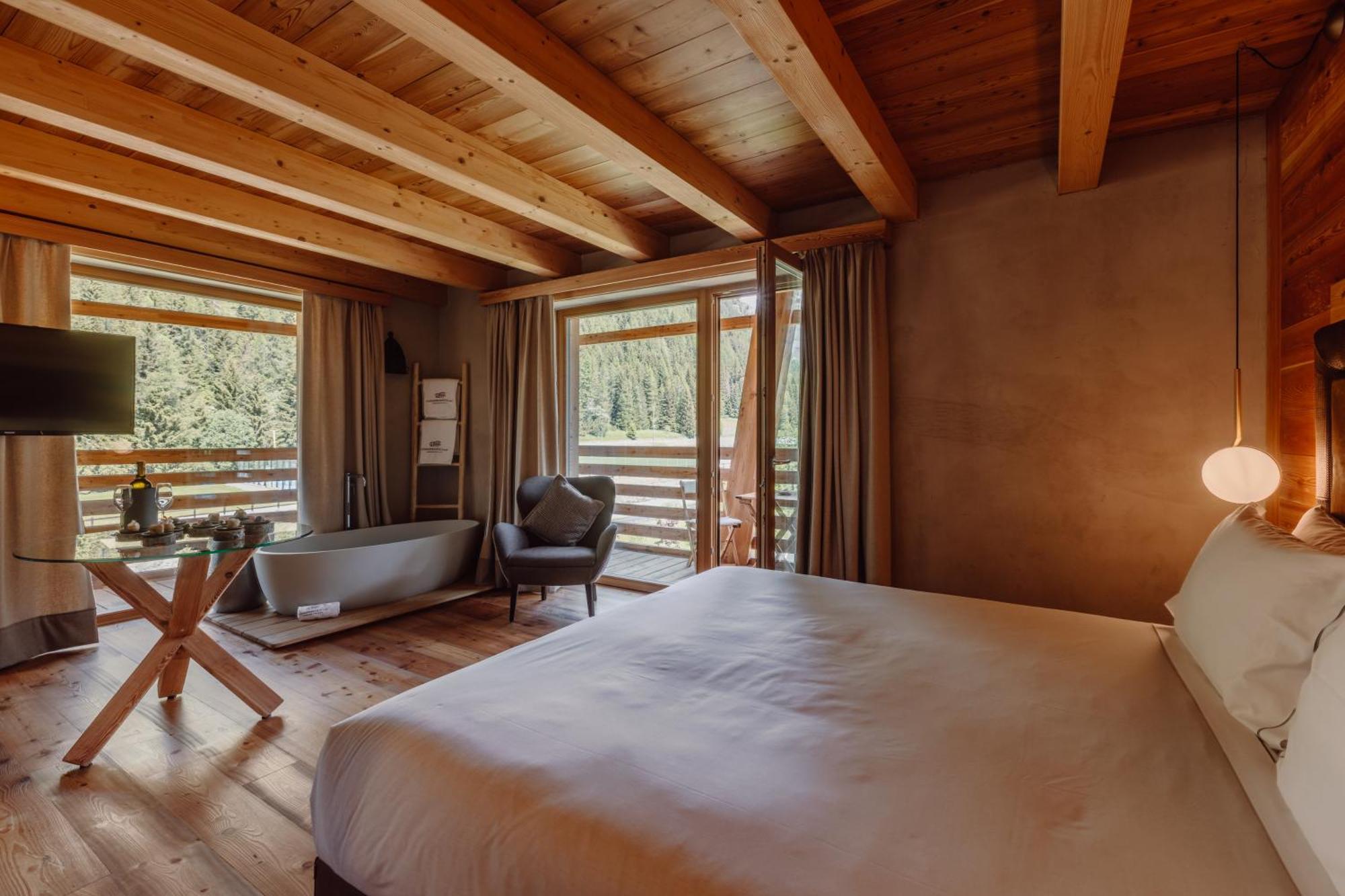 Au Charmant Petit Lac - Ecohotel Parc & Spa Champoluc Exteriör bild