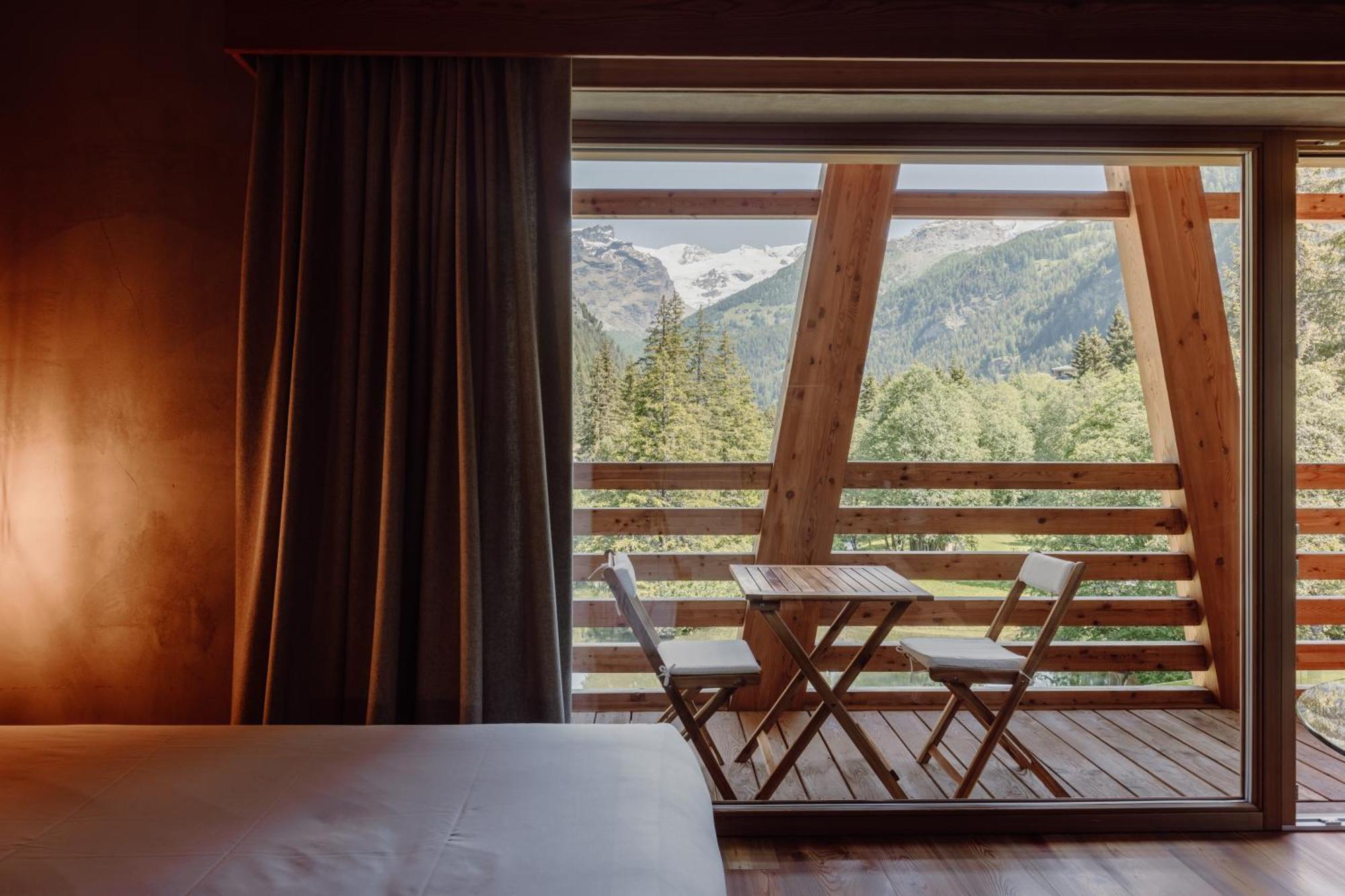 Au Charmant Petit Lac - Ecohotel Parc & Spa Champoluc Exteriör bild